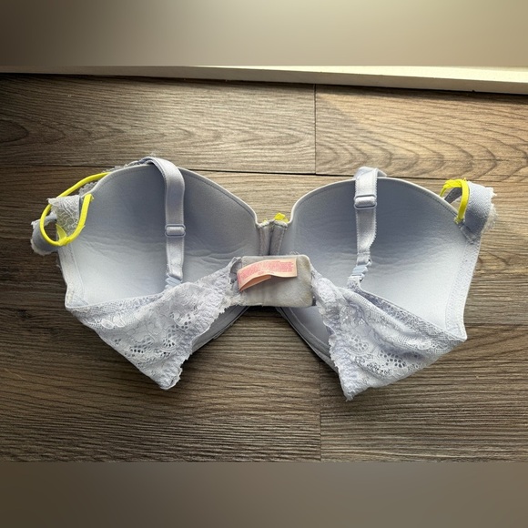 Victoria Secret Elegant Lace Bra Dream Angels with Yellow Accents size 34DDD - Picture 3 of 4